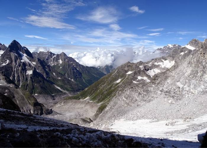 Bhyundar Khal Trek