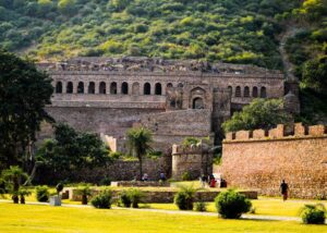 Read more about the article A Story of Two Haunted Towns – Bhangarh and Kuldhara