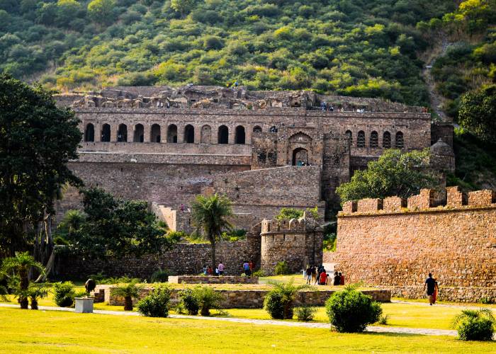 You are currently viewing A Story of Two Haunted Towns – Bhangarh and Kuldhara