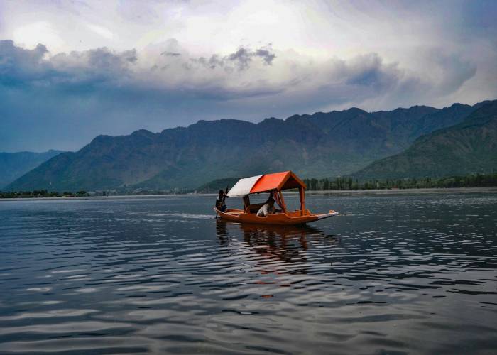 Best Lakes to Visit in Kashmir