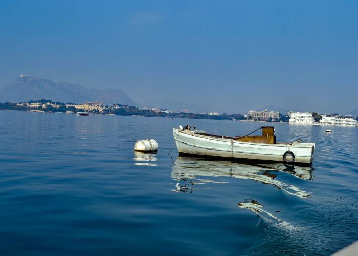 All the Right Reasons to Date in the Venice of the East!