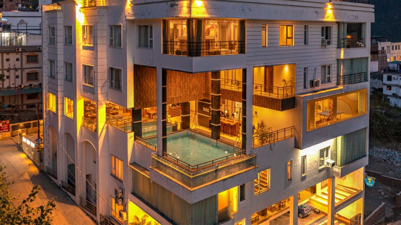 Rishikesh Bayleaf: The Only Bar in Rishikesh Tapovan 